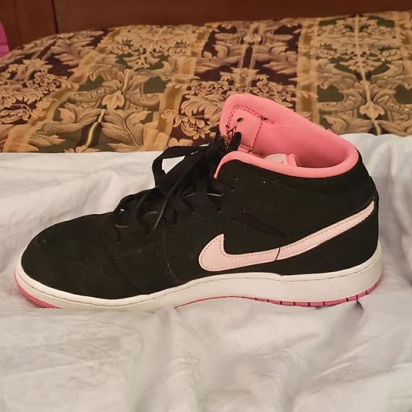 FINAL SALE Nike Air Jordan 1 Mid Black Digital Pink  Size 6.5Y (UK 6) VG Cond - Picture 5 of 9